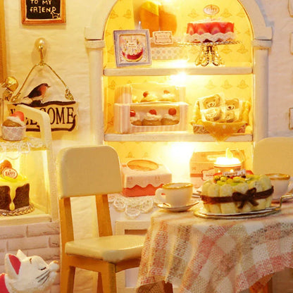 Mini domek dla kotka z meblami na prezent